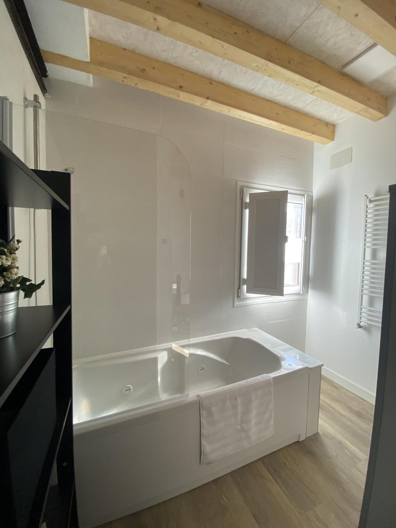 La Casa Del Barbero Villa Torrelavega Exteriör bild
