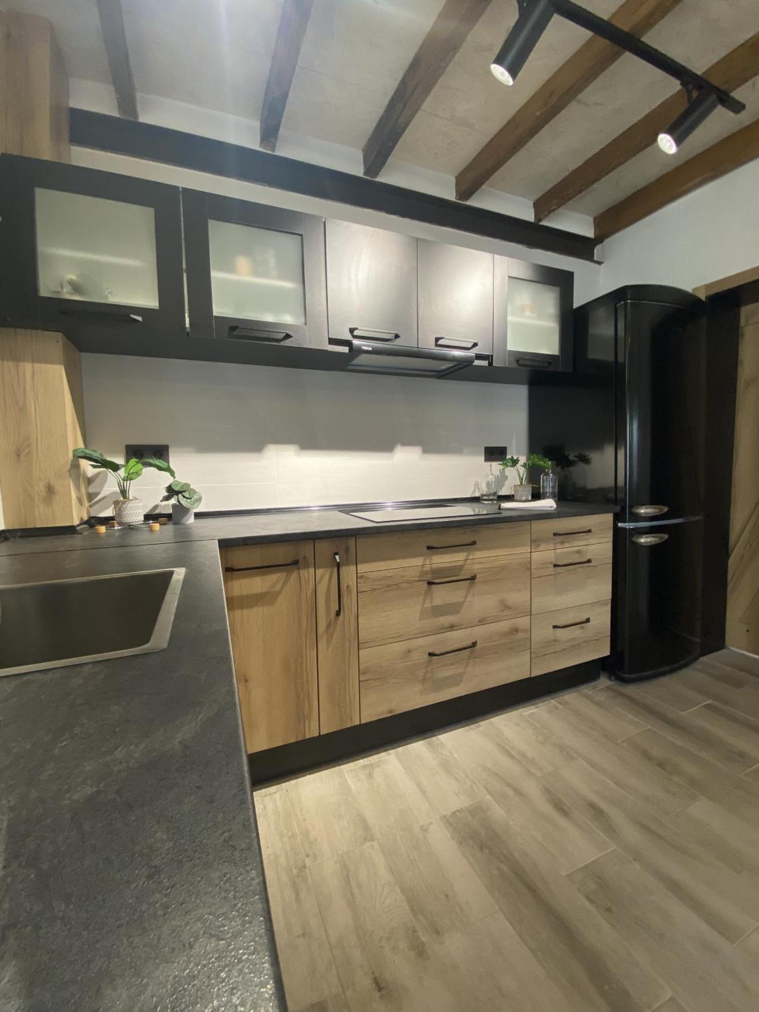La Casa Del Barbero Villa Torrelavega Exteriör bild